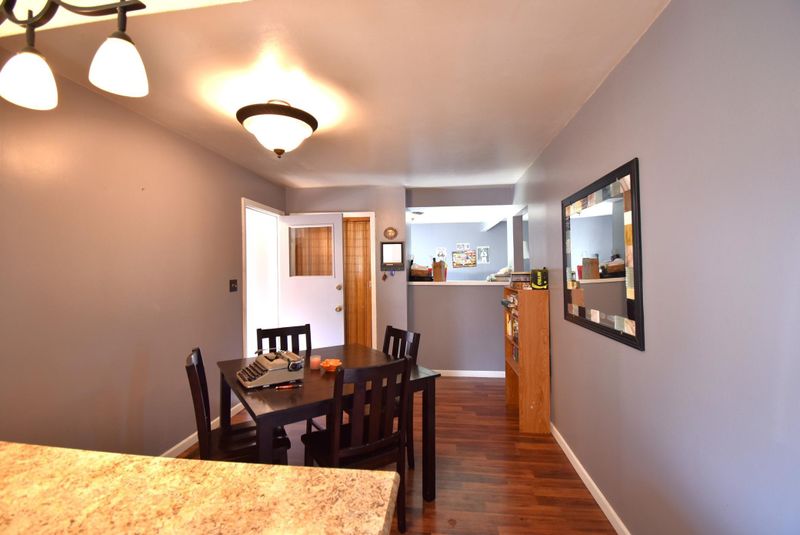 206 Elk St NW, Warroad, MN 56763