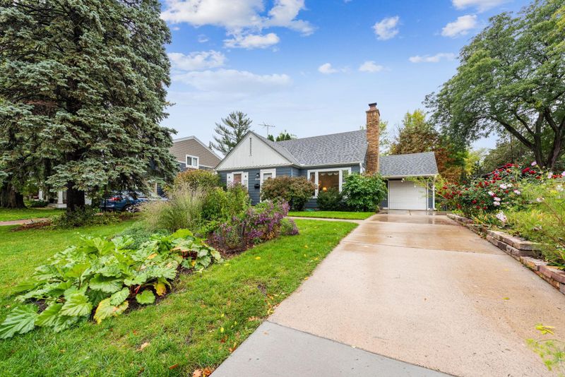 3529 W 54th St, Edina, MN 55410