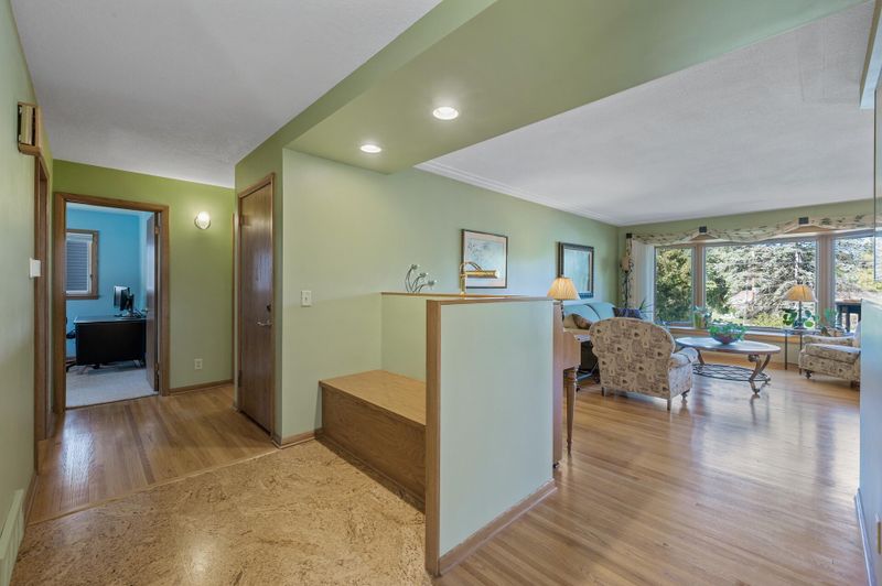 5820 West 68th St, Edina, MN 55439