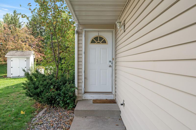 6130 Mill Run Rd, Monticello, MN 55362