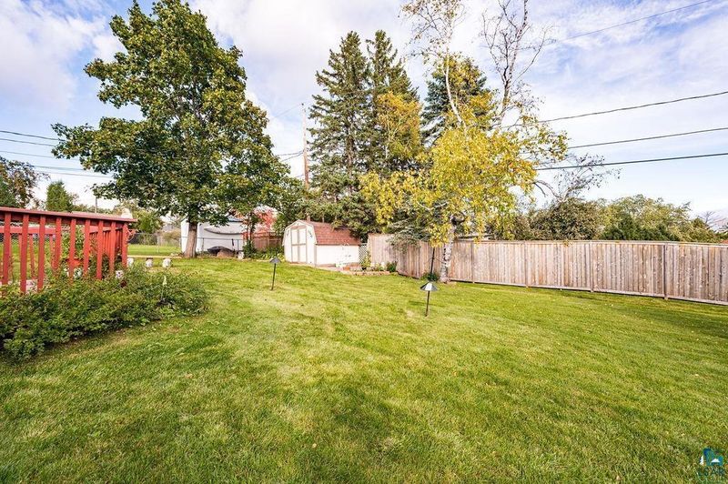 802 Northland Ave, Duluth, MN 55804