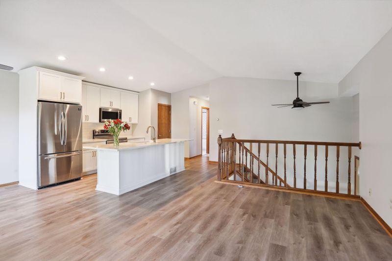 5624 Pompano Dr, Minnetonka, MN 55343
