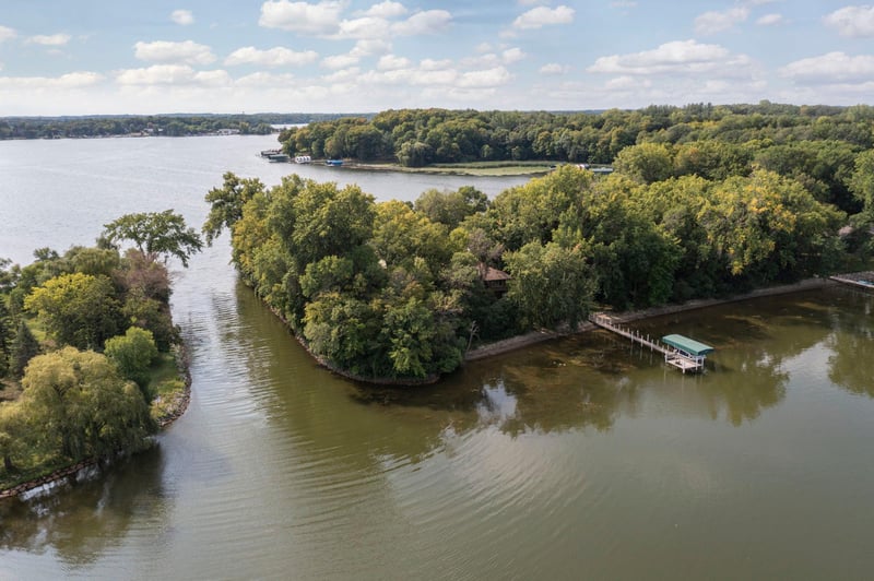 865 Partenwood Rd, Long Lake, MN 55356