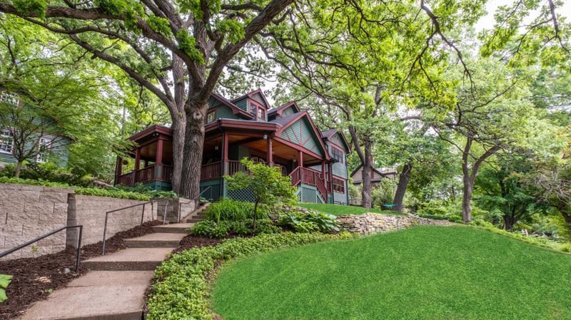 2243 Hillside Ave, Saint Paul, MN 55108