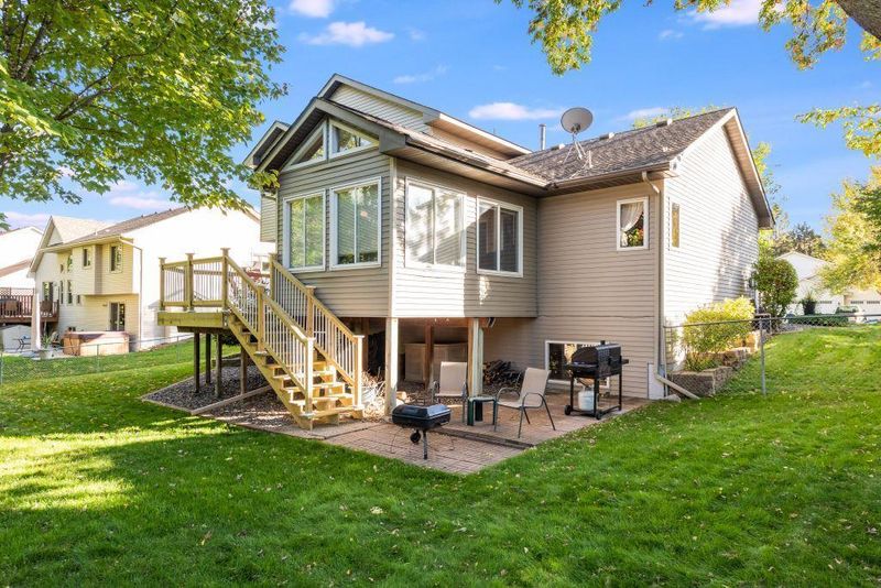 11108 Hillsboro Ave N, Champlin, MN 55316