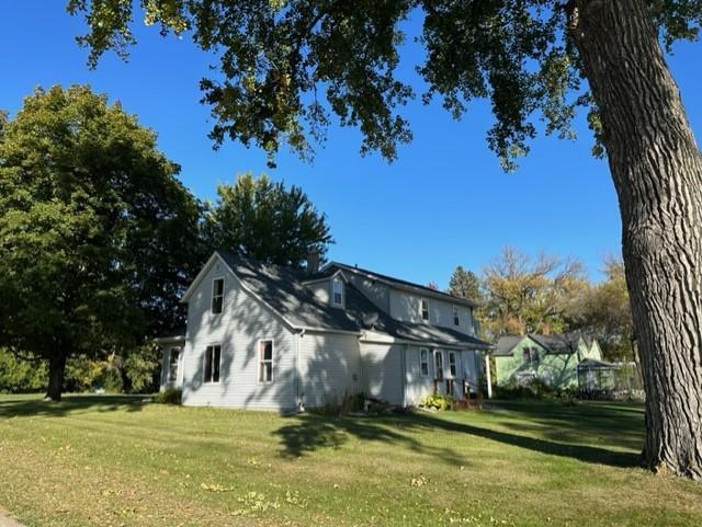 300 2nd St N, Darfur, MN 56022