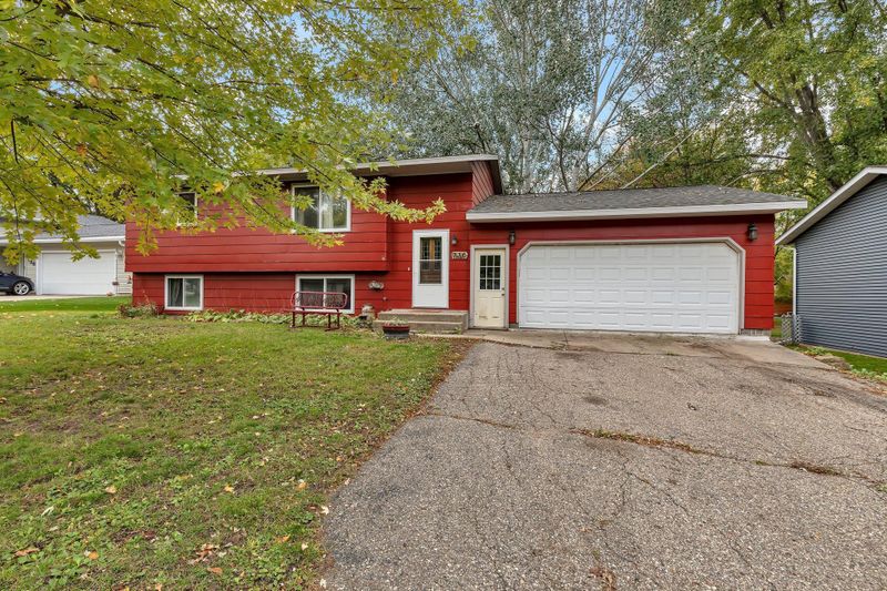 730 11th St N, Sauk Rapids, MN 56379