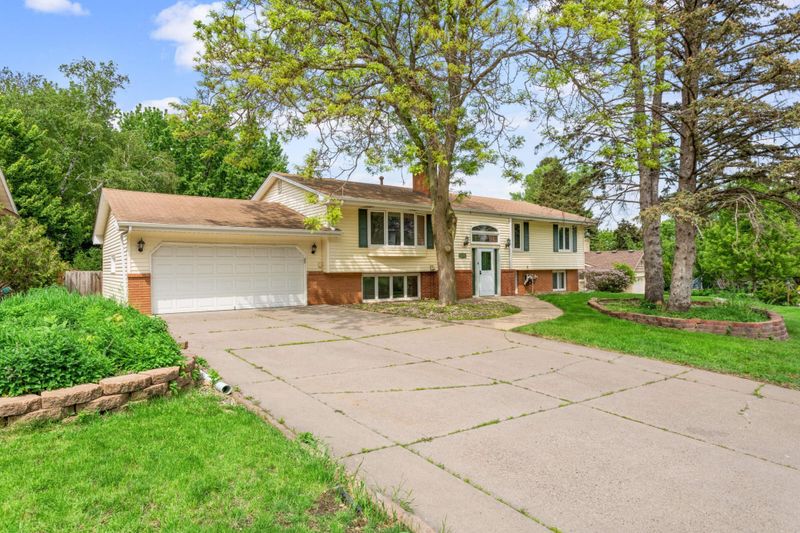 2040 Sioux Blvd, New Brighton, MN 55112