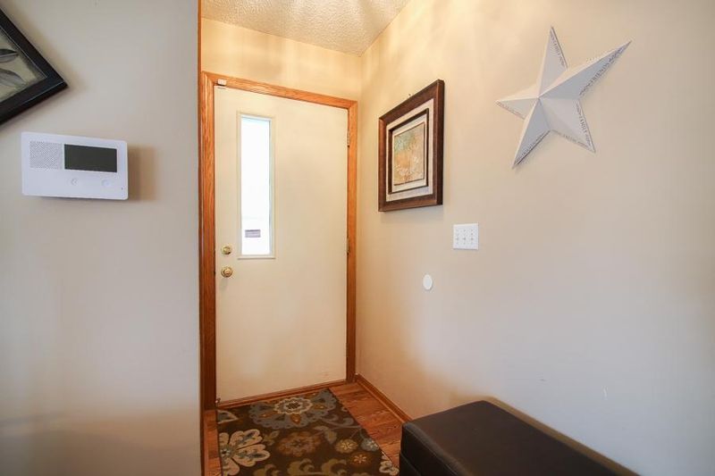 216 Rosewood Ave NW, Isanti, MN 55040