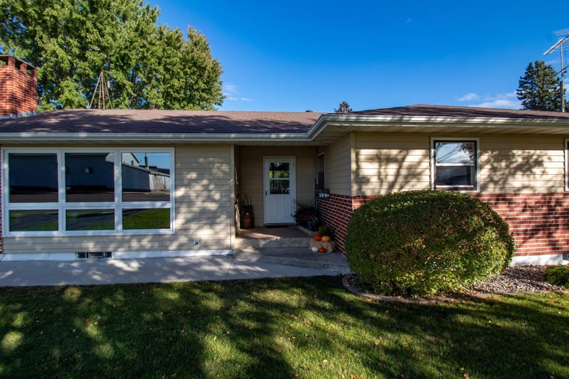 104 S Central Ave, Dalton, MN 56324
