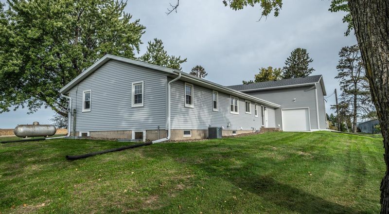 25660 Biscayne Ave W, Farmington, MN 55024