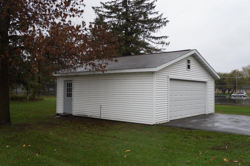 202 7th St SW, Little Falls, MN 56345