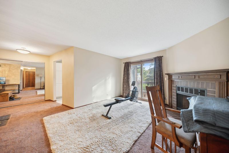10750 Toledo Ct, Bloomington, MN 55437