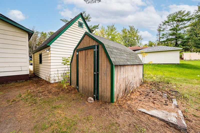 326 NE 8th St, Grand Rapids, MN 55744