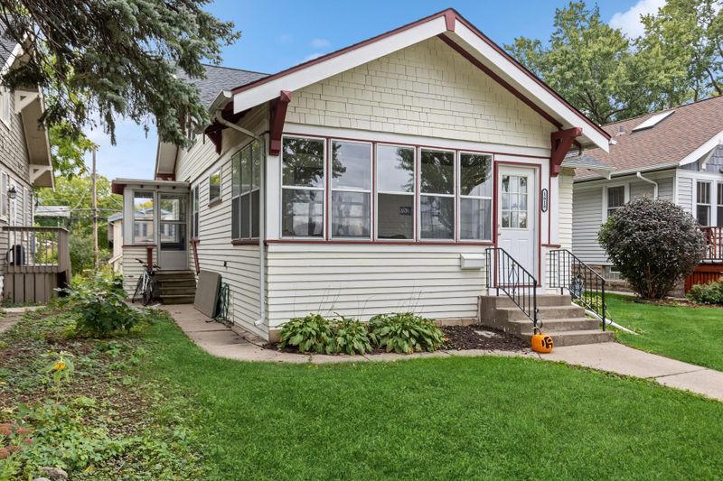 1618 Saint Clair Ave, Saint Paul, MN 55105