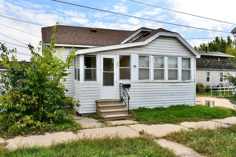 261 High Forest St, Winona, MN 55987