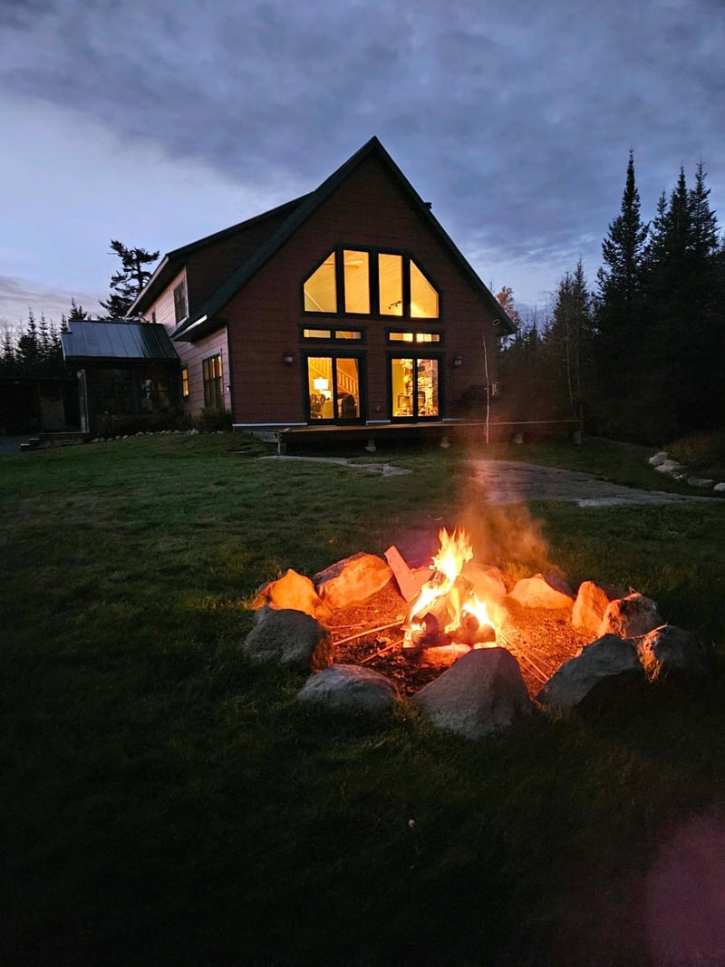 737 Irish Creek Rd, Hovland, MN 55606