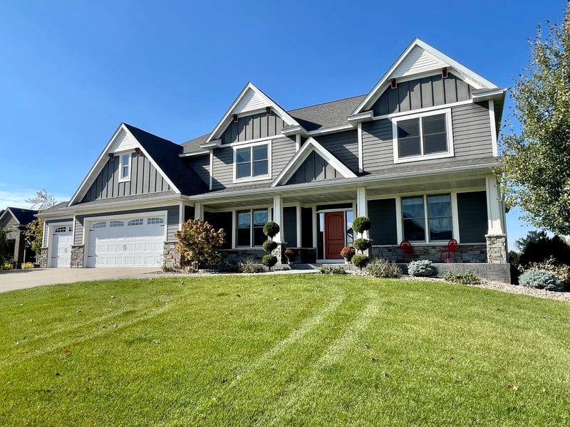 1817 Ancaster Dr NE, Byron, MN 55920