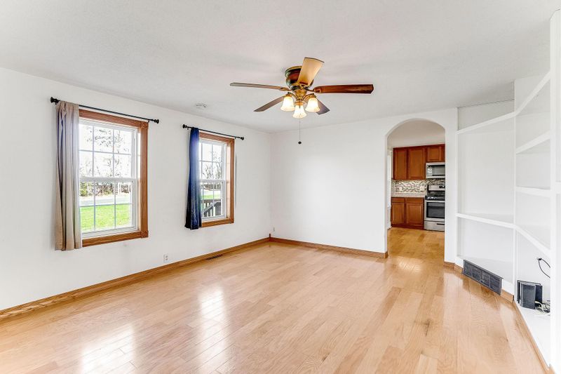 104 4th St S, Delano, MN 55328