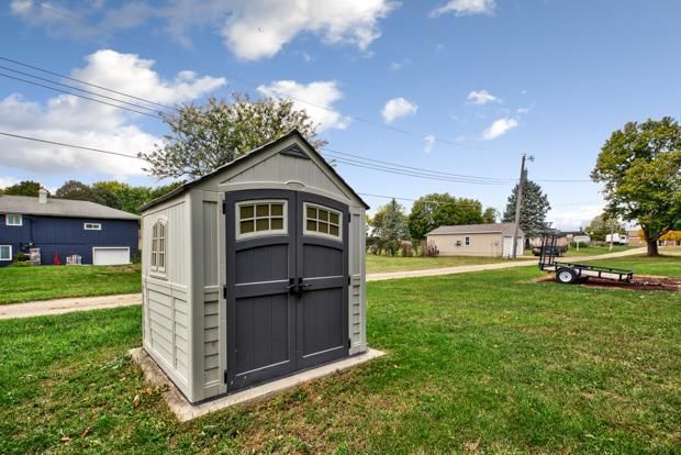 315 N Lake St, Sherburn, MN 56171