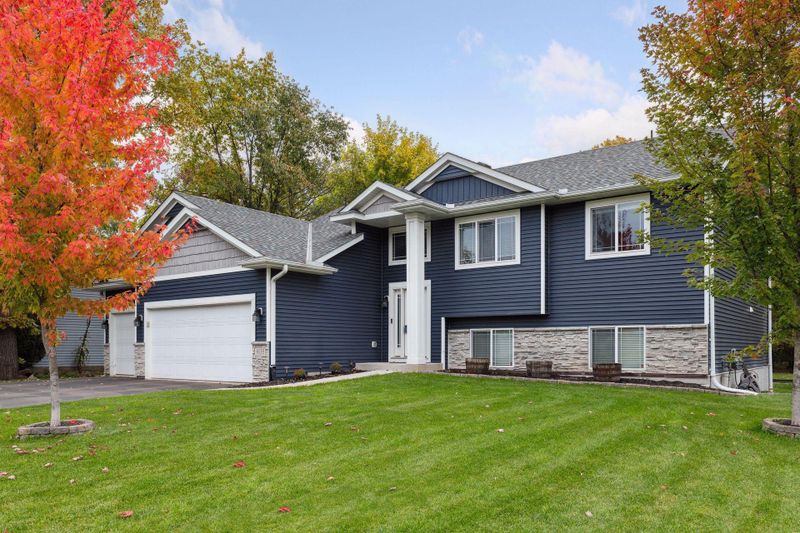 9135 Dunkirk St NE, Blaine, MN 55449
