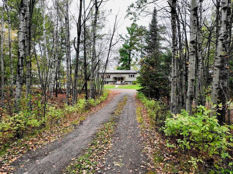 315 Viking Dr, Hoyt Lakes, MN 55750