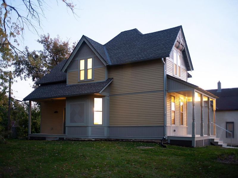 767 4th St E, Saint Paul, MN 55106