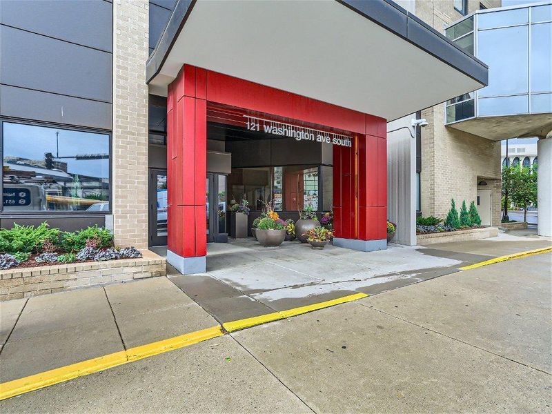 121 Washington Ave S #802, Minneapolis, MN 55401