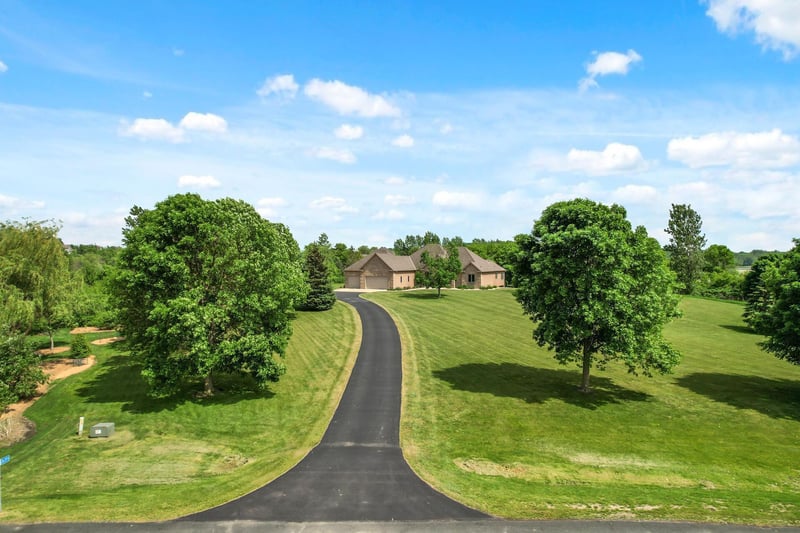 26355 Wyldewood Dr, Webster, MN 55088