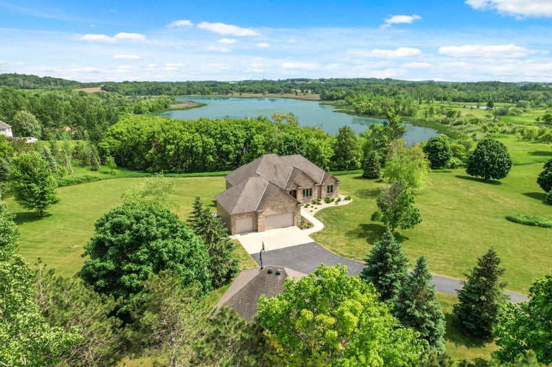 26355 Wyldewood Dr, Webster, MN 55088
