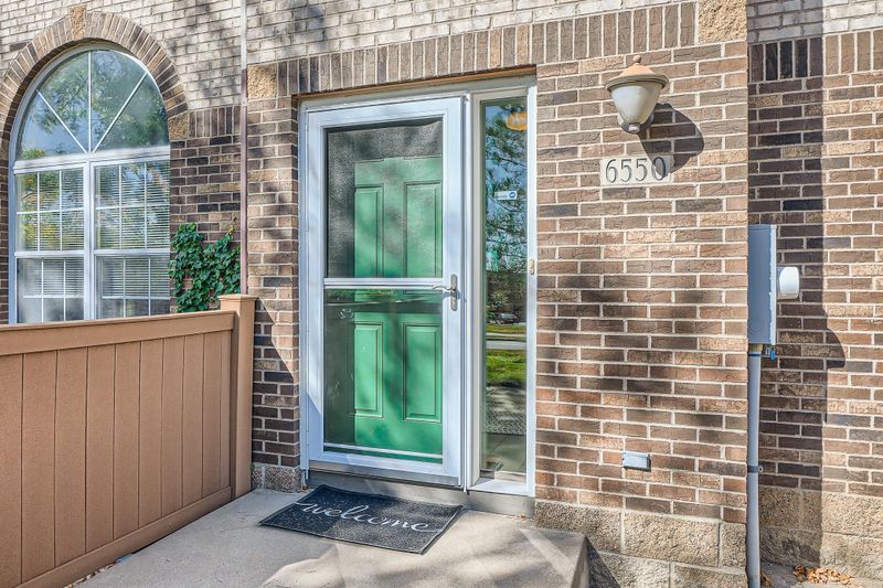 6550 Regency Ln, Eden Prairie, MN 55344
