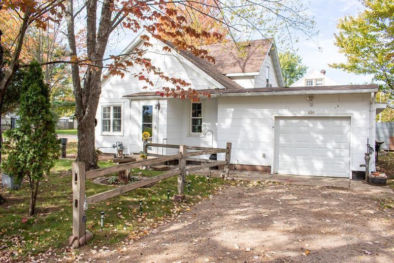 626 Leonard St, Chetek, WI 54728