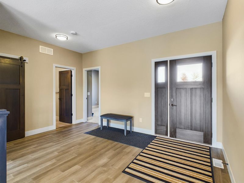 30 Prairie Ct, North Mankato, MN 56003