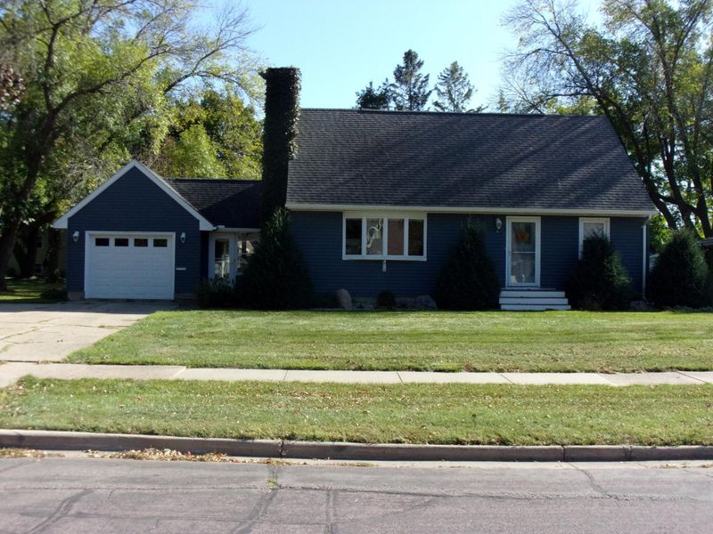 710 Day St, Fairmont, MN 56031