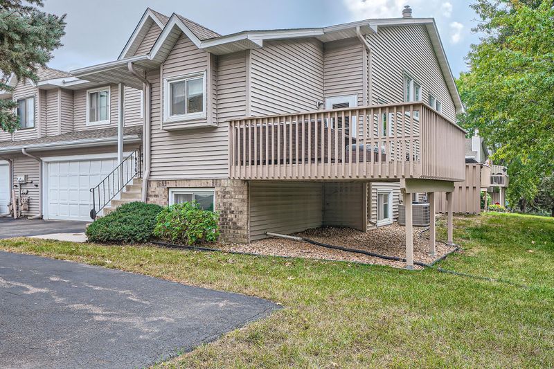 9263 Upland Ln N, Maple Grove, MN 55369