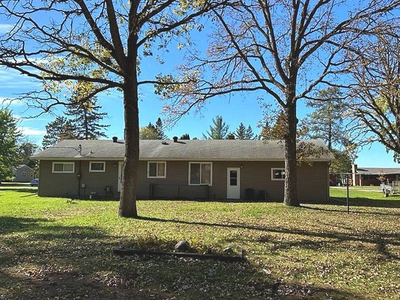 816 Woodland Ave, Park Rapids, MN 56470