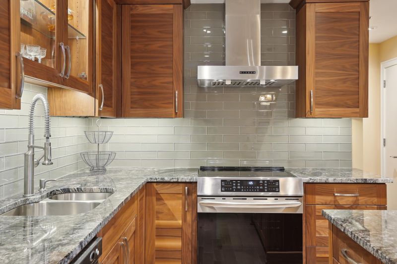 1201 Yale Pl #211, Minneapolis, MN 55403