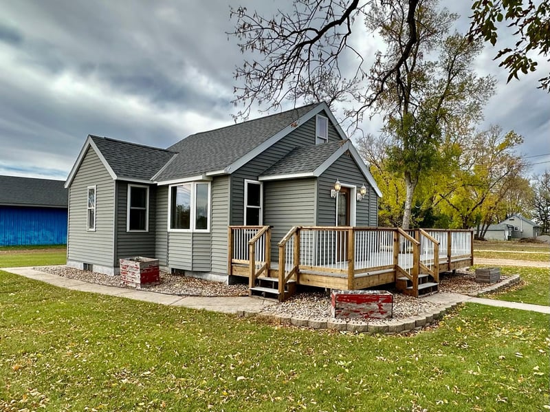 409 Langdon Ave, Belgrade, MN 56312