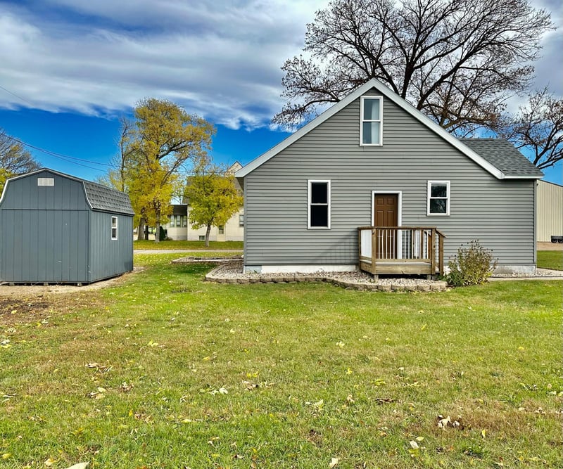 409 Langdon Ave, Belgrade, MN 56312