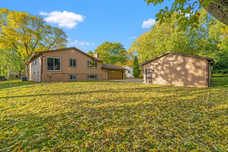 6766 Evergreen Ln N, Maple Grove, MN 55369
