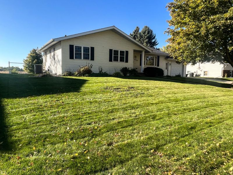 2713 12th Ave NW, Willmar, MN 56201