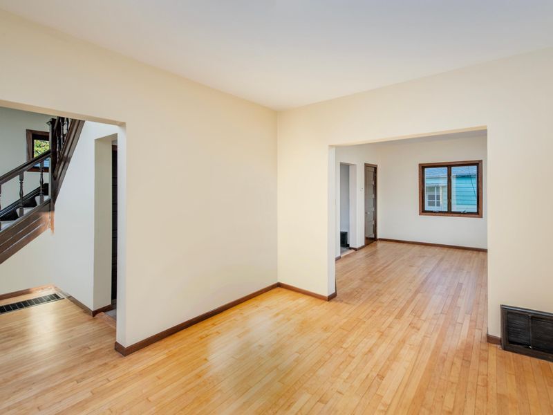 109 Sims Ave, Saint Paul, MN 55117