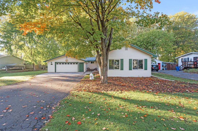 2116 Stillwater St, White Bear Lake, MN 55110