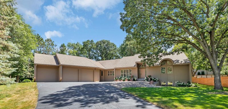 910 Forest Dr, Saint Cloud, MN 56303