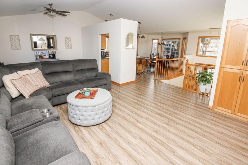 1616 Timberdoodle Dr, Saint Cloud, MN 56303