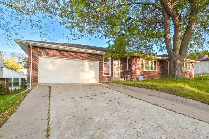 4245 6th St NE, Columbia Heights, MN 55421