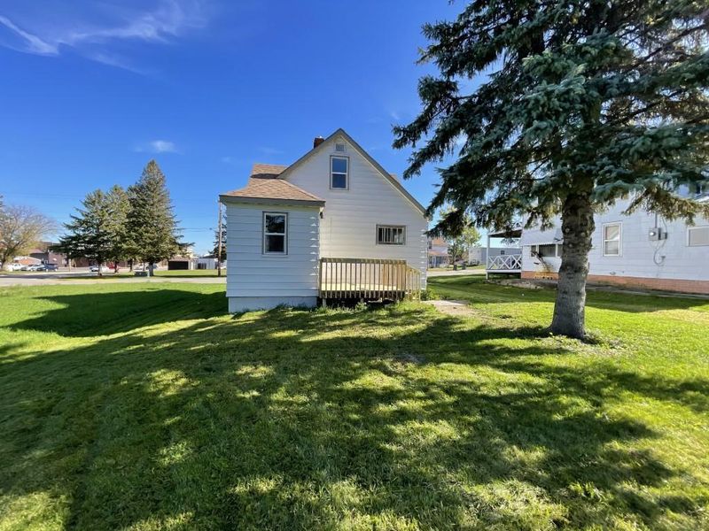 430 Gillis Ave S, Browerville, MN 56438