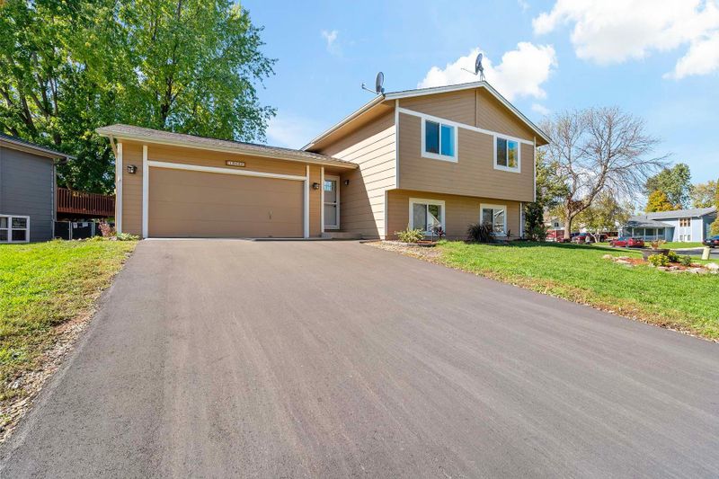 13442 Zarthan Ave S, Savage, MN 55378