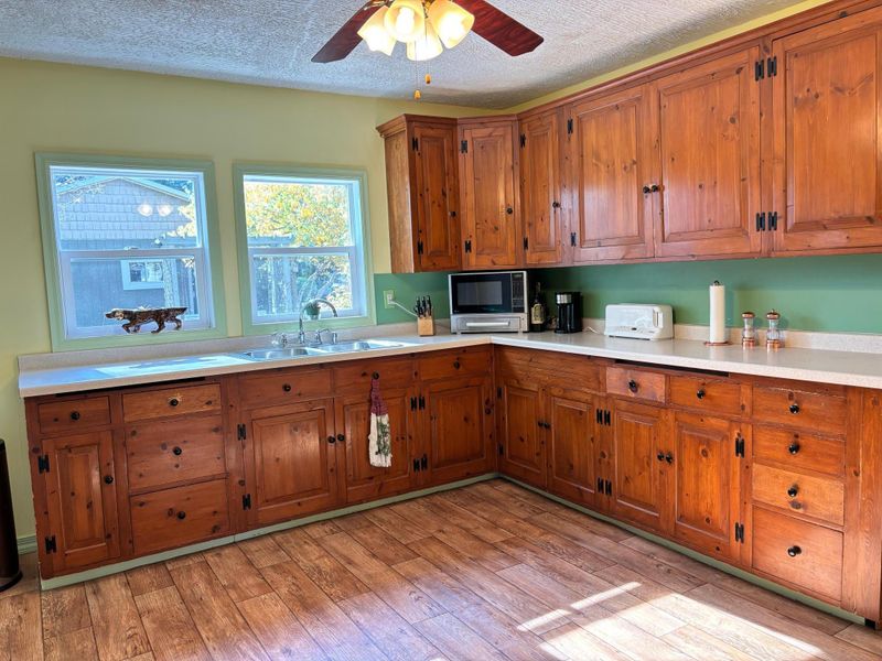 202 Elm Ave SE, Montgomery, MN 56069