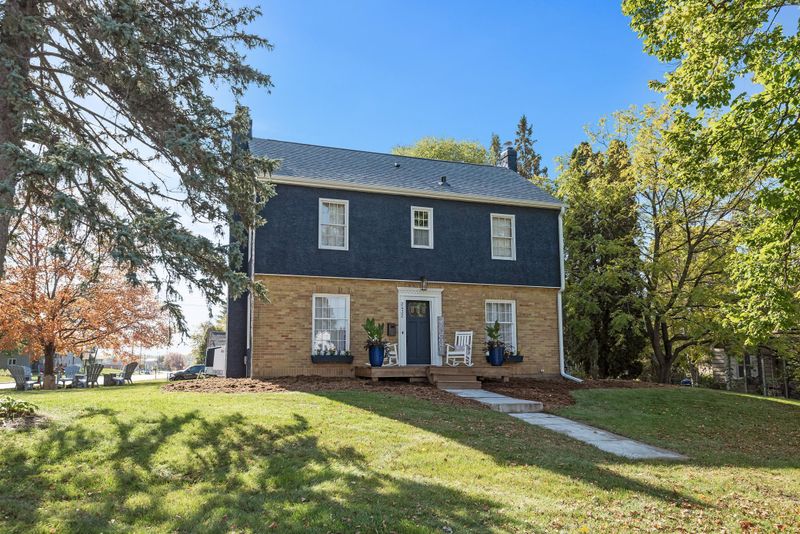 2432 13th Ave E, North Saint Paul, MN 55109
